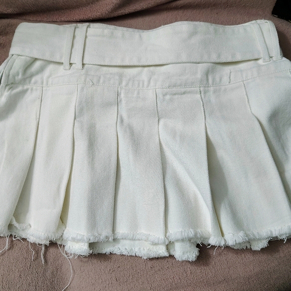 White jean ruffled skirt stretchy - Picture 3 of 7